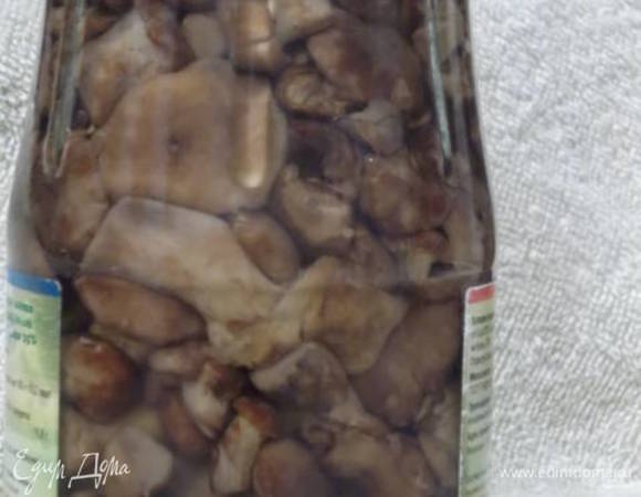 Главное, чтобы масло покрывало грибы сверху. Убрать банку в холодильник. Долгое хранение. Банку можно заполнять за несколько раз. Хранение в холодильнике. Удачных заготовок!