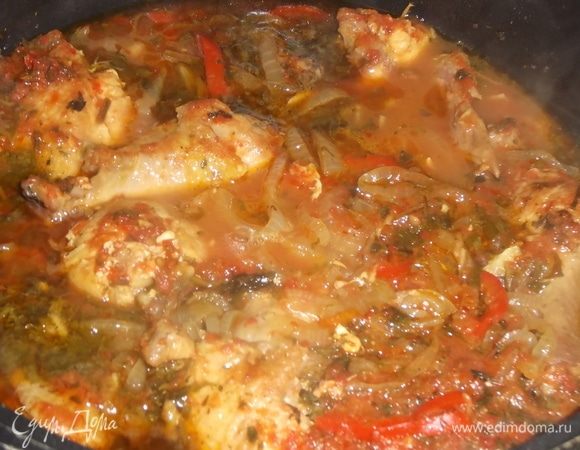 Тушить под крышкой на среднем огне 20 минут.