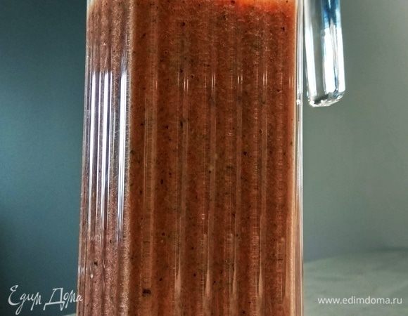 Готовый смузи перелить в стеклянную тару и поставить на 30–45 минут в холодильник. Перед употреблением взболтать. Приятного аппетита!