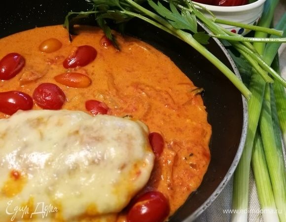 Подавать к столу, посыпав базиликом и любой другой свежей зеленью.