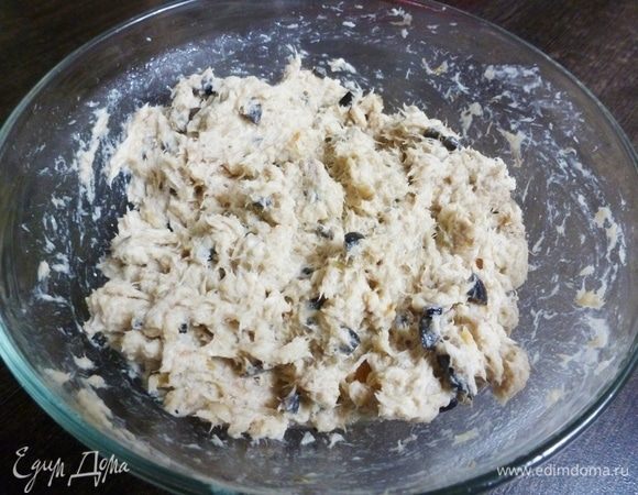 Тщательно перемешать все вместе. Если надо, посолить и поперчить.