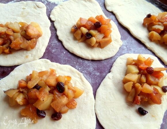 Наносим начинку.