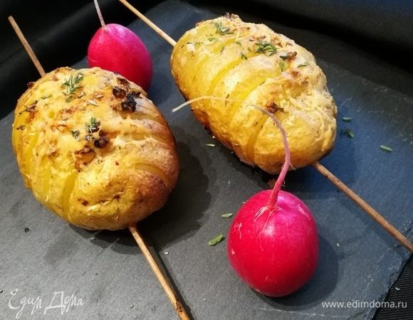 В это время у мужа на гриле готовилась форель, а я занималась фотографией.