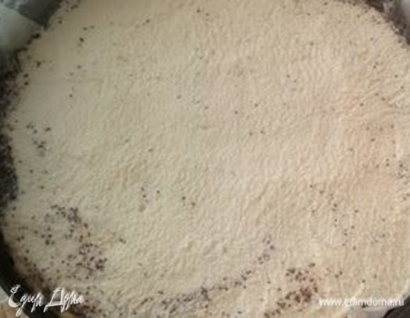 Выкладываем творожный слой.<br />
 