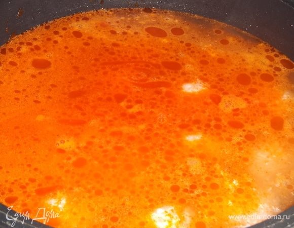 Накрыть крышкой. Тушить 30 минут.