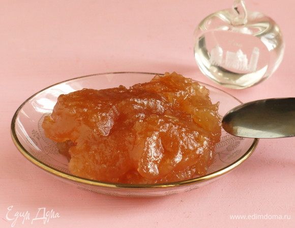 Подаем как десерт, начинку или добавку к мясным блюдам. Мне нравится сочетание с сыром (на финальном фото чуть подкопченная крафтовая брынза). Приятного!