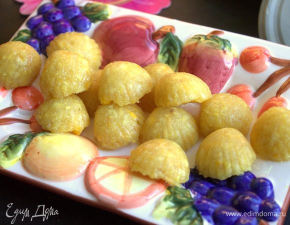 Замороженные конфеты доставать по одной на стакан чая, хранить в морозилке.