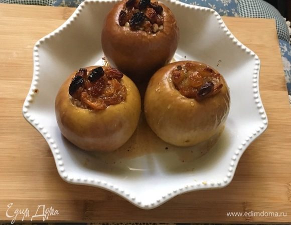 Ставим в духовку на 30–40 минут при температуре 180°C.