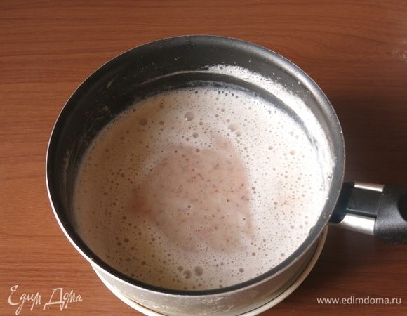 Взбиваем соус блендером до однородности.