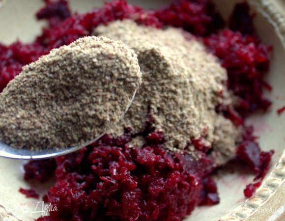 Добавить лен. Можно перемолоть льняные семечки.