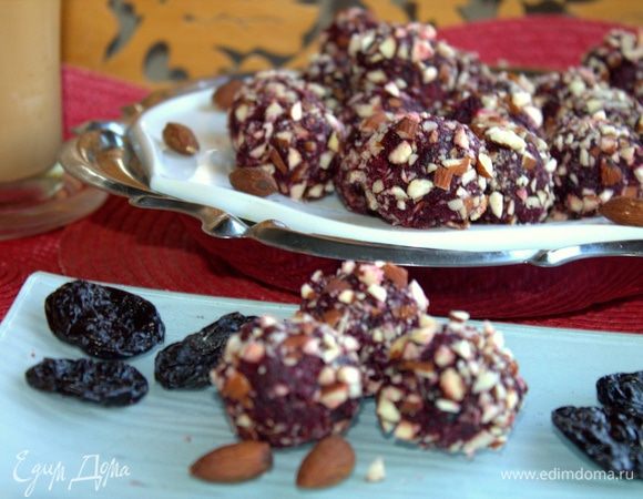 У меня получилось ровно 20 конфет величиной с грецкий орех.