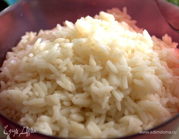 Пока я готовила суп, параллельно сварился рис.