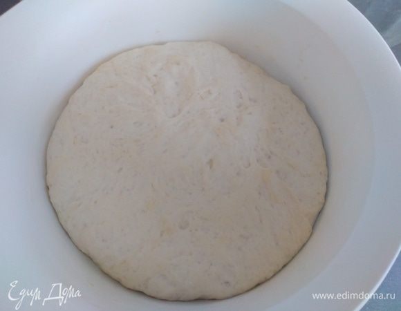 Через час тесто увеличилось вдвое.