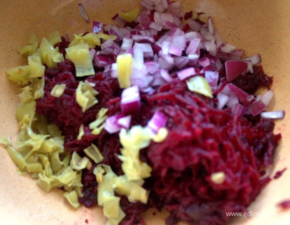 Пересыпать к свекле.