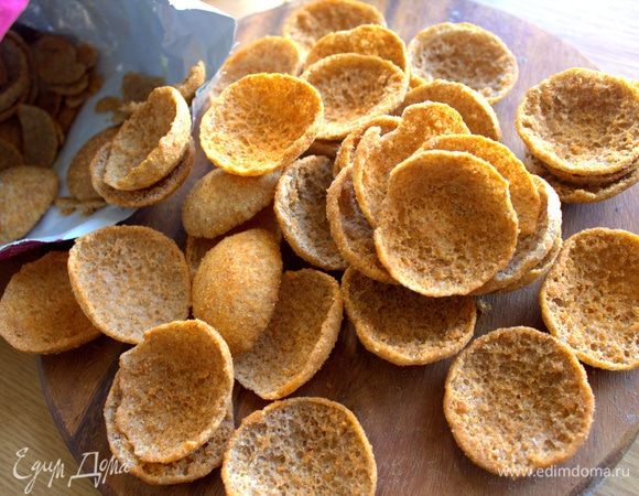 Вот такие ржаные чипсы пикантные. Очень удобно брать в дорогу как перекус.