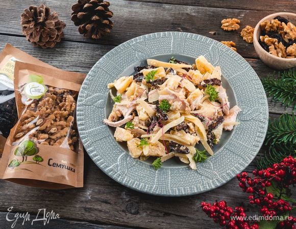 Подавайте салат, заправив его майонезом. Приятного аппетита!