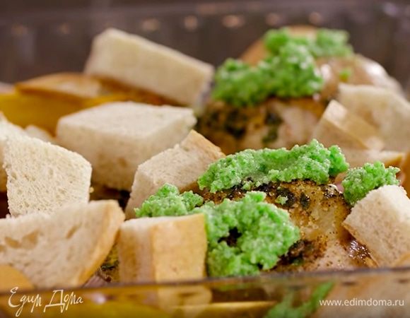 Хлеб нарезать небольшими кубиками.