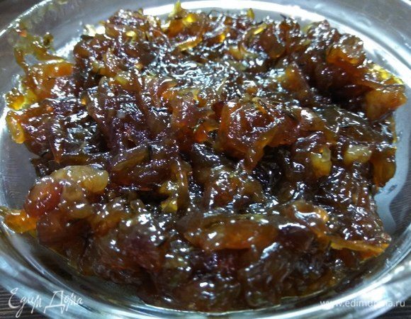 Когда смесь станет тягучей, приобретет карамельные нотки и обалденный янтарный цвет, то конфитюр готов! Остужаем и налетаем! Храним в холодильнике (если что-то останется), но перед употреблением рекомендую конфитюр слегка подогреть — так ароматы и цвет больше раскроются, а бекон приобретет нужную текстуру. И пусть всем всегда будет вкусно!