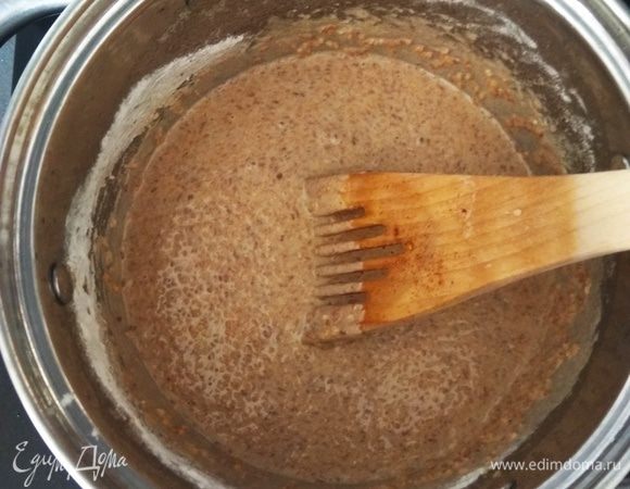 Тщательно перемешиваем смесь, чтобы не было комочков.