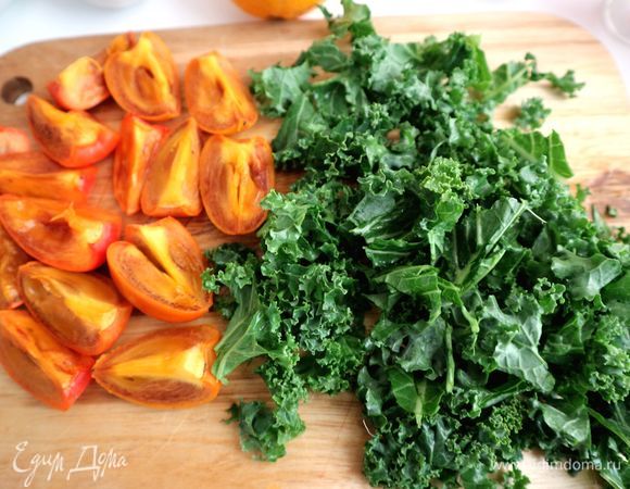 Капусту кале нарезать.