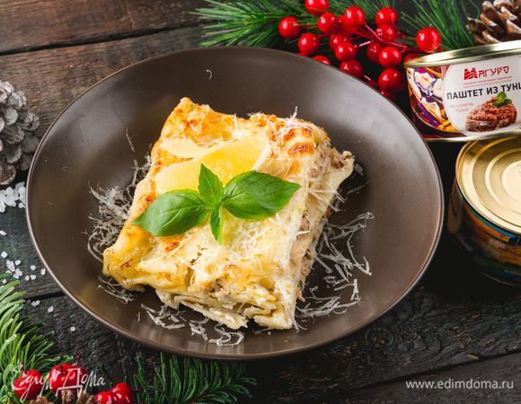 Запекайте при температуре 180°C в течение 20 минут. Перед подачей посыпьте натертым сыром.