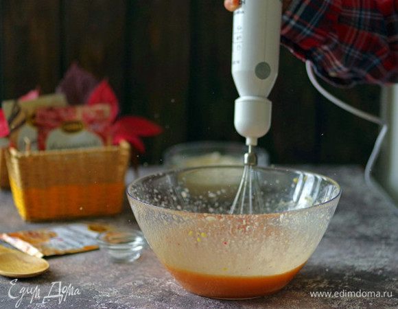 Взбейте все миксером.