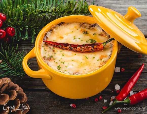 Готовьте гратен в духовке при 180°С примерно 7–8 минут.