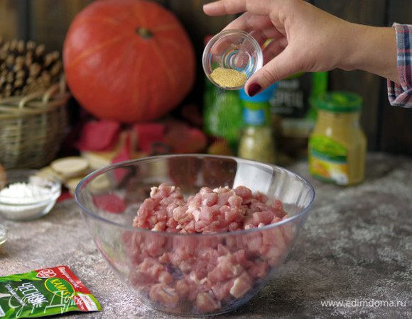 Смешайте, добавьте гранулированный чеснок Kamis.