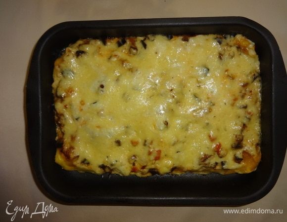 Готовое блюдо достать из духовки и дать ему постоять 10–15 минут.