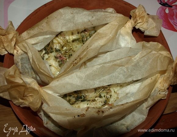 Достаем готовую рыбу.