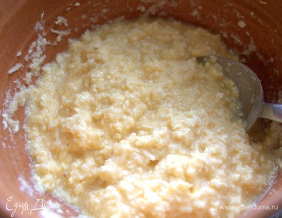 Чуть постоит масса и схватится, станет гуще.