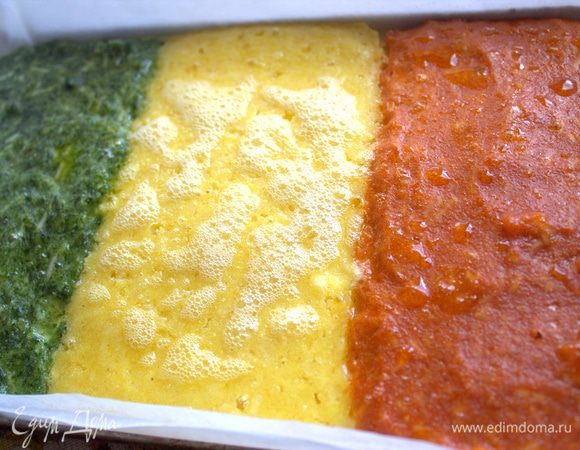 Запекать минут 10 при 210°C. Но у меня электропечка, в духовке, может, и меньше будет запекаться, так как тесто должно только схватиться, не жариться.