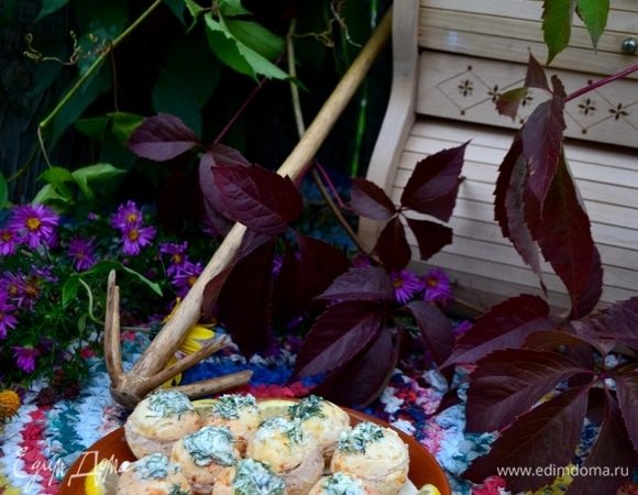 Наливаем чай и зовем родных)