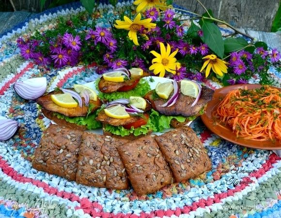 Дополнительно рыбу сбрызнуть соком лимона.