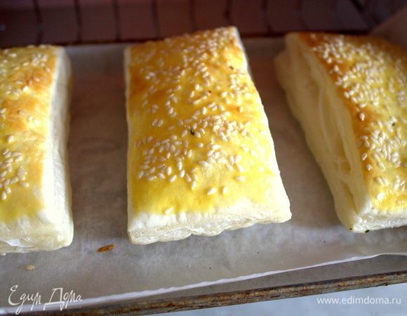 Поставить в духовку. Я ставлю в электропечку на 10 минут при 210°C.