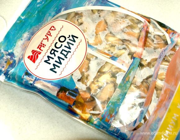 Мясо мидий ТМ «Магуро» промыть. Отварить в кипящей соленой воде в течение 3 минут (не больше). Слейте воду. Мидии размораживать необязательно.