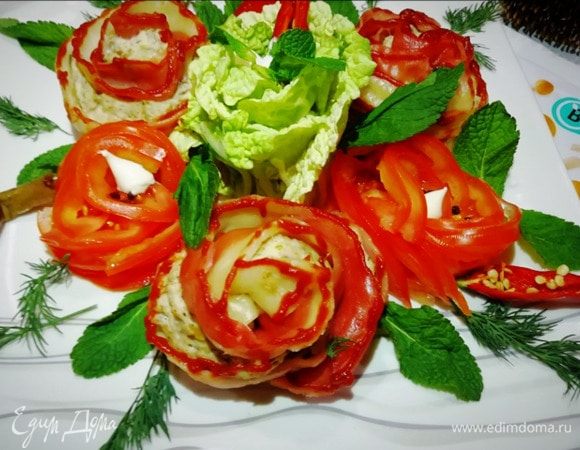 Края «листочков» полила кетчупом.