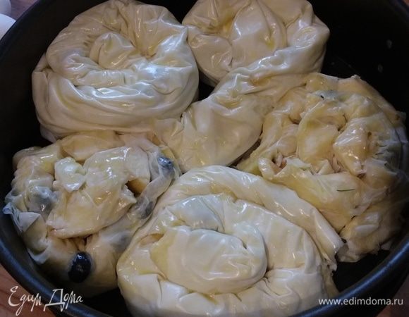 Запекать в заранее разогретой до 180°C духовке 20 минут.