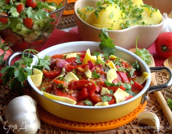 Подаем, например, с отварной картошечкой.