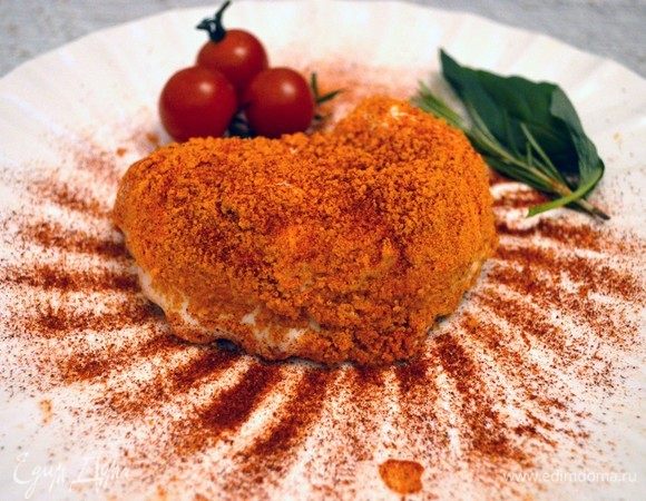 Запанировать тартюфо в крошке из фокаччи и можно подавать этот ароматнейший томатный шедевр с пикантной начинкой, пропитанный духом Италии, к столу. Приятного вам аппетита!