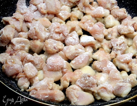 Обжарить снизу.