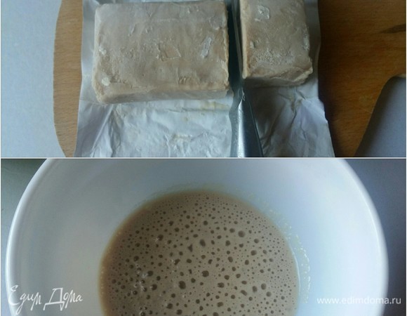 Свежие дрожжи развести в 3 ст. л. теплого молока с 1 ст. л. сахара. Оставить на 15 минут.