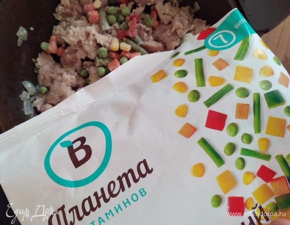 Всыпать мексиканский салат ТМ «Планета витаминов». Перемешать.