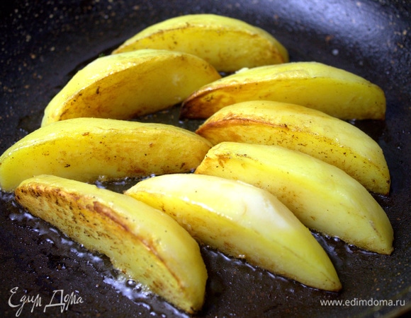 Обжарить со всех сторон.