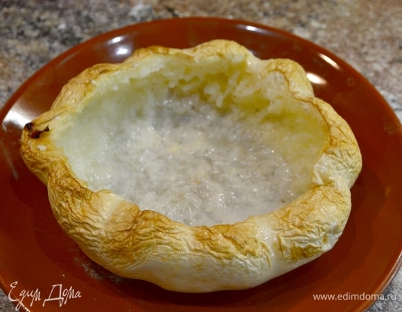 Пустые тарелочки для меня, как бальзам на сердце, а эту еще и мыть не надо. Приятного всем аппетита)