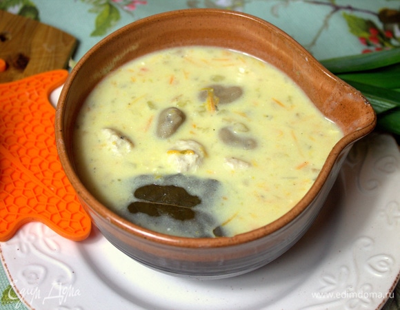 Разливаем по тарелкам.