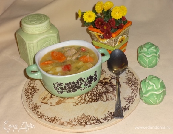 Вкусное и ароматное рагу готово. Разложить по тарелкам и подать к столу. Угощайтесь! Приятного аппетита!