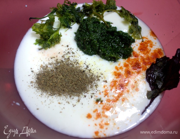 Добавить зелень (у меня замороженная).