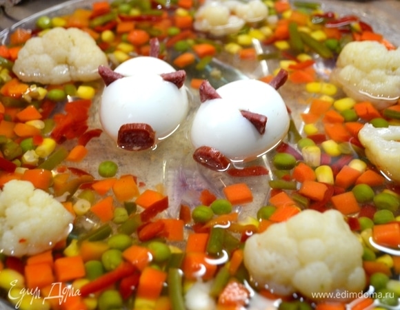 Из отваренных яиц делаем семейство поросяток!