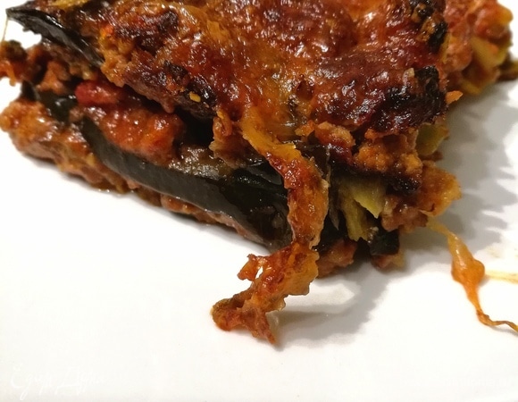 Перед подачей дать лазанье 5 минут «отдохнуть».